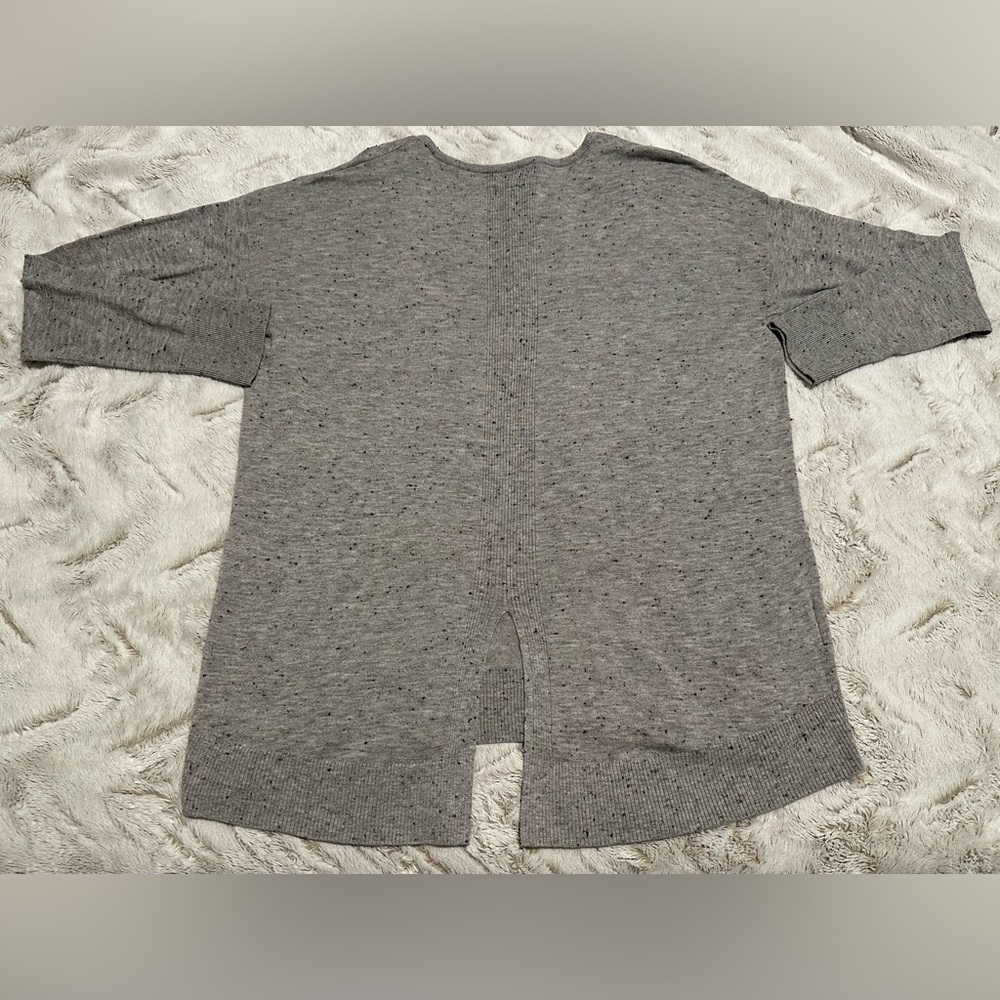 Lou & Grey Speckled Knit Cut Out Back Sweater - Picture 10 of 11